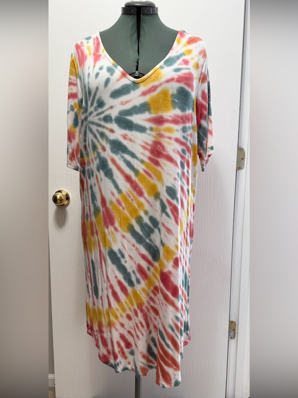 TORRID Super Soft Tie Dye V Neck Short Sleeve T Shirt Dress Plus Size 2